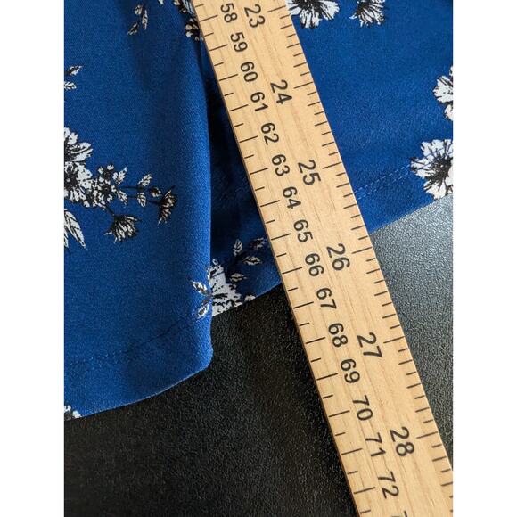 Elle Women's Size Large Blue Sleeveless Blouse Shell Camisole Tank Top Shirt EUC - Picture 11 of 13